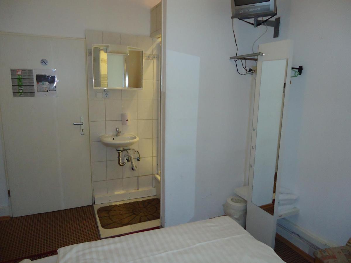 Hotel Garni Nord Hamburg-Harburg Rum bild